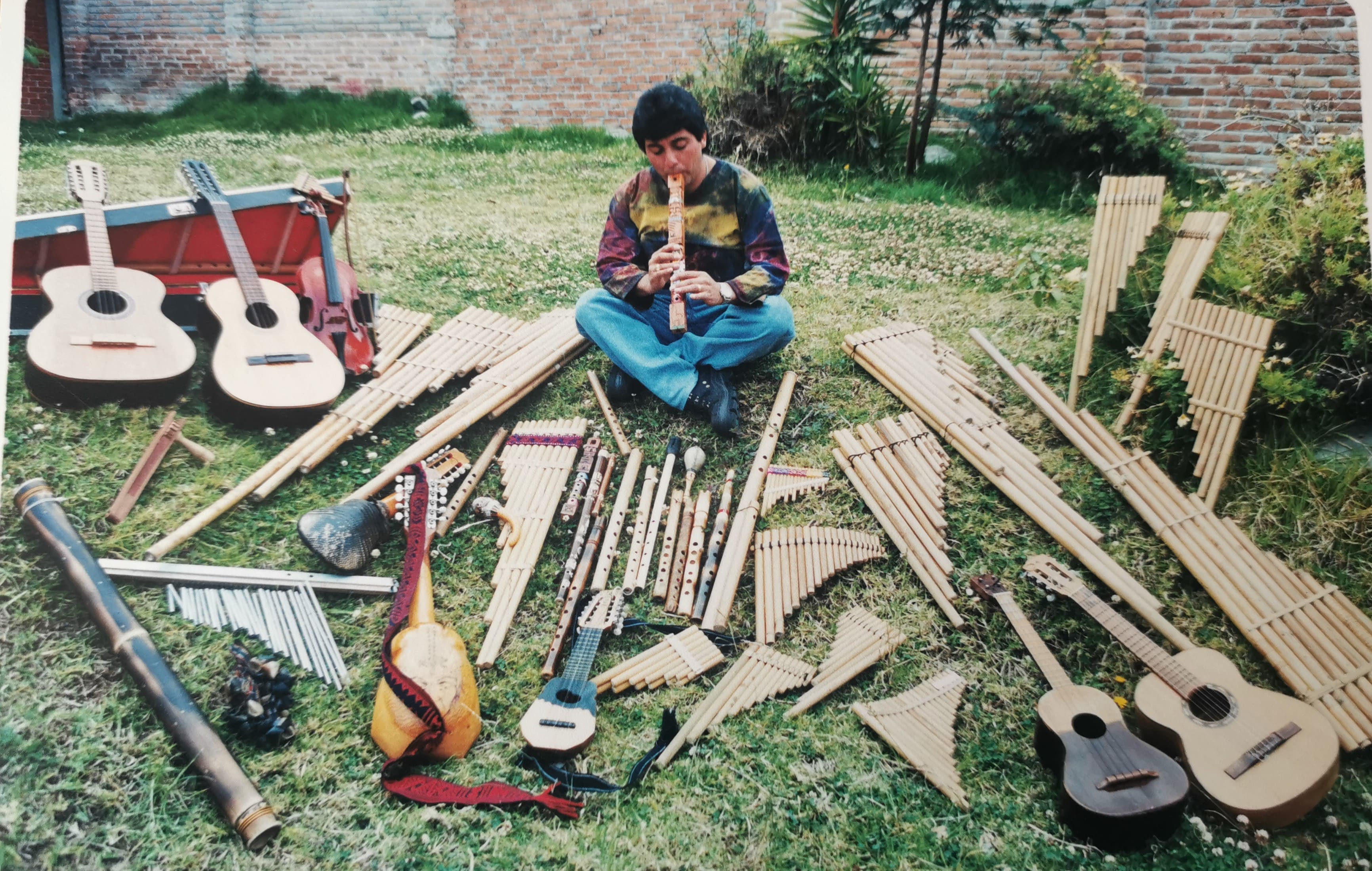 Formación en talleres de luthería, fabricación de instrumentos andinos